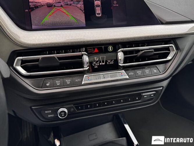 BMW 228i 40 interauto-car