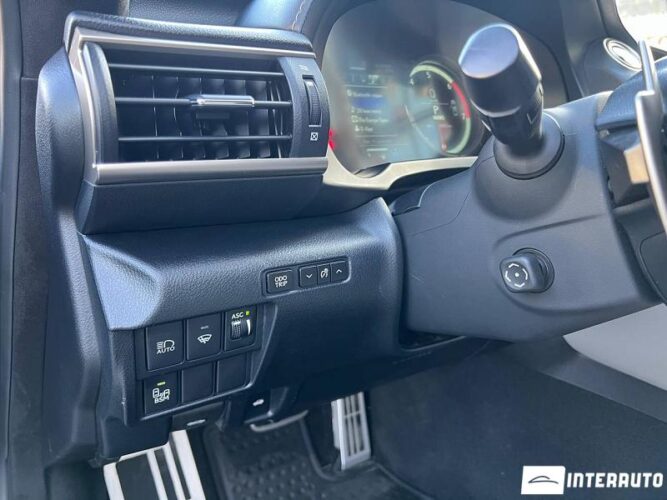 Lexus RC 300H 51 interauto-car