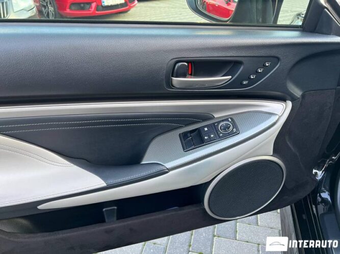 Lexus RC 300H 40 interauto-car