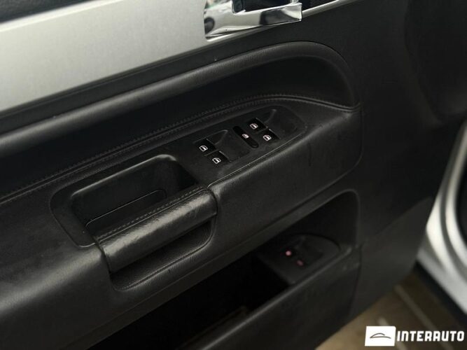 Volkswagen Touareg 38 interauto-car