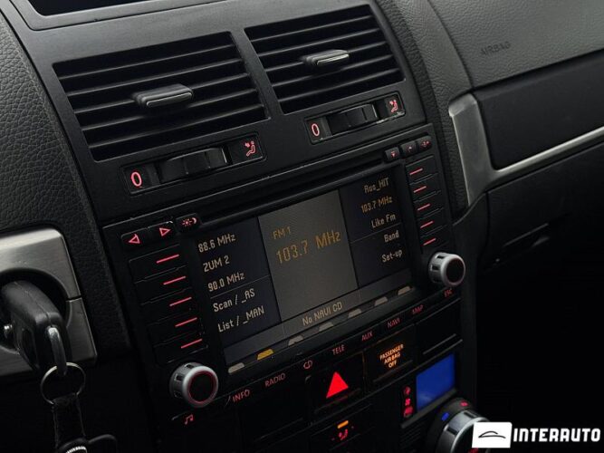 Volkswagen Touareg 29 interauto-car