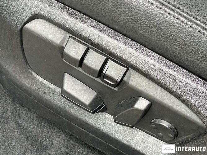 BMW X5 2.5D 37 interauto-car