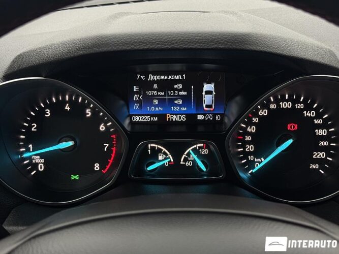 Ford Kuga 41 interauto-car