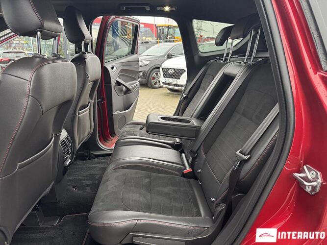 Ford Kuga 53 interauto-car