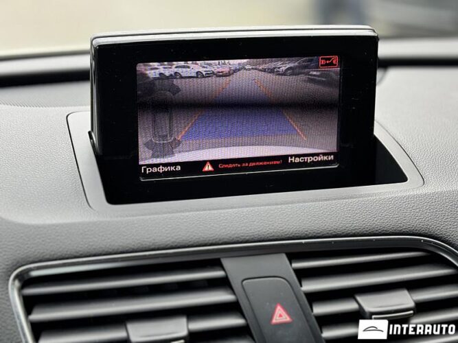 Audi Q3 46 interauto-car