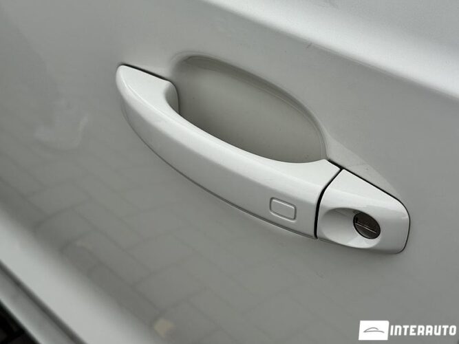 Audi Q3 38 interauto-car