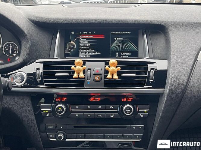 BMW X4 2.0D 44 interauto-car