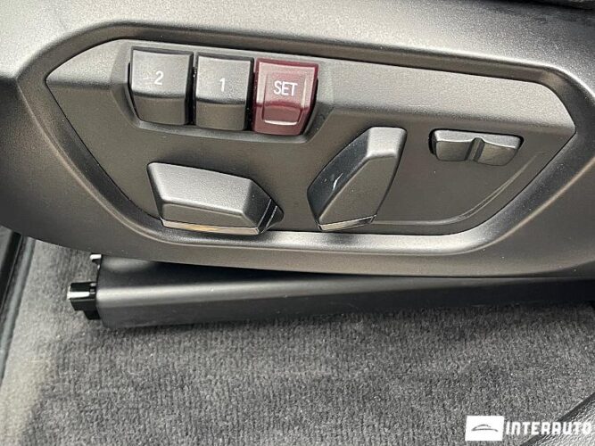 BMW X4 2.0D 51 interauto-car