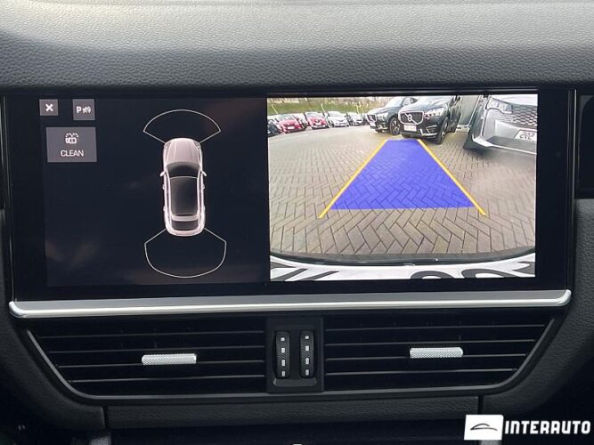 Porsche Cayenne E-Hybrid Coupe 46 interauto-car