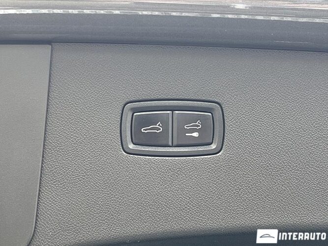 Porsche Cayenne E-Hybrid Coupe 62 interauto-car