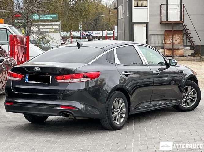 Kia Optima 33 interauto-car