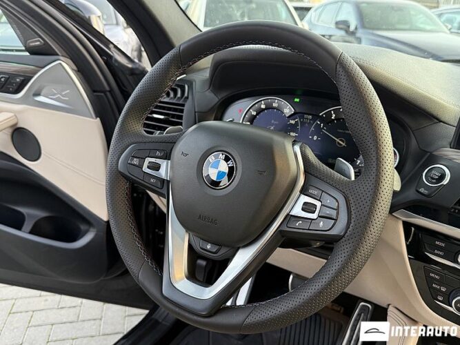 BMW X4 3.0i 45 interauto-car