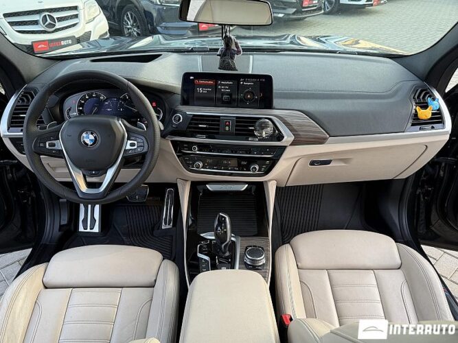 BMW X4 3.0i 43 interauto-car