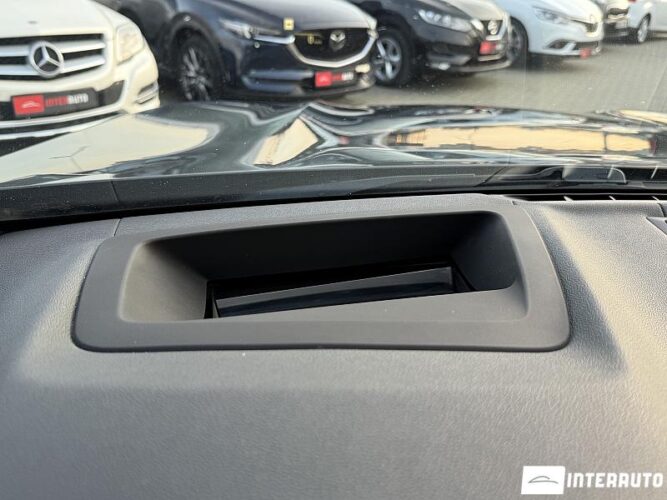 BMW X4 3.0i 44 interauto-car