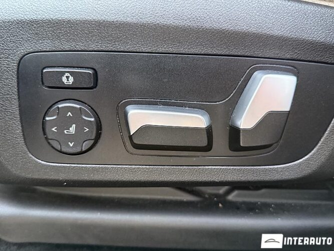 BMW X4 3.0i 61 interauto-car