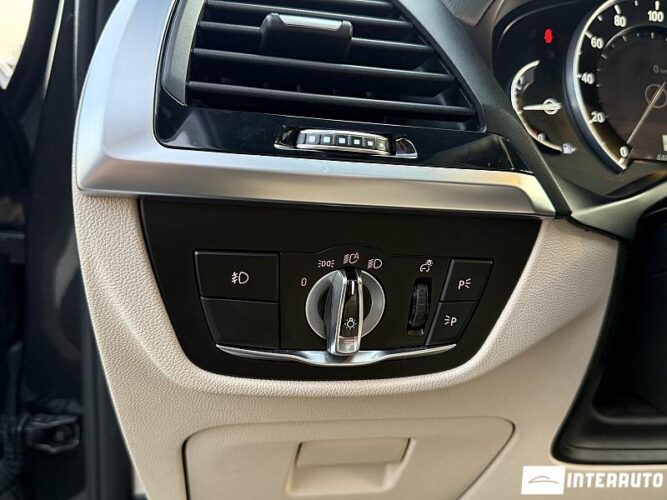 BMW X4 3.0i 60 interauto-car