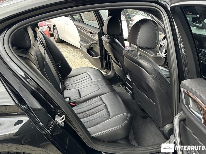 BMW 530e 50 interauto-car