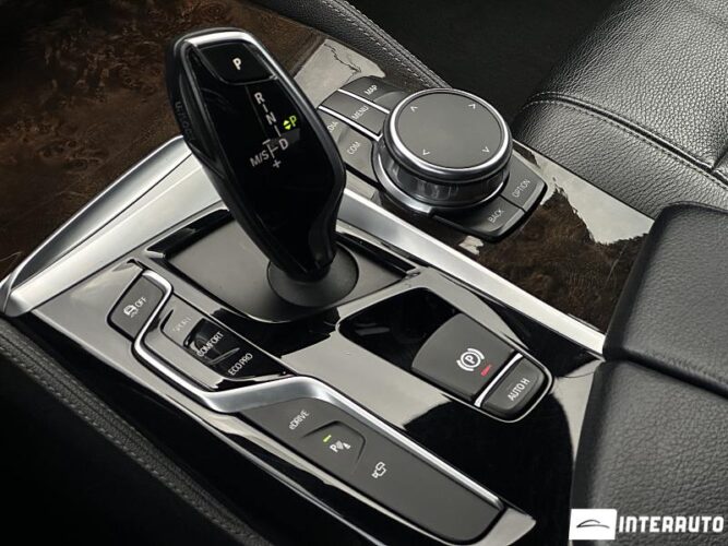 BMW 530e 47 interauto-car