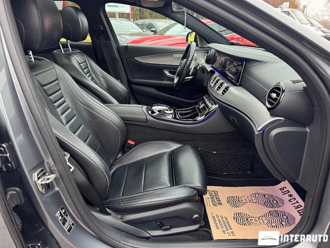 Mercedes E 220 33 interauto-car