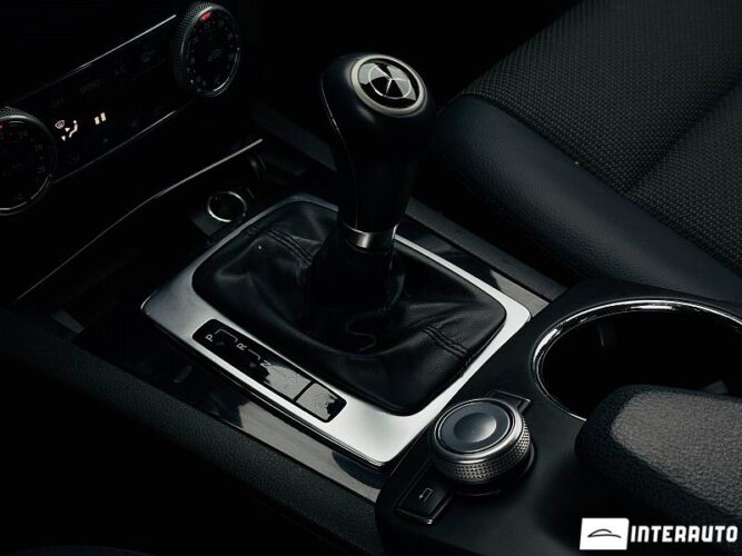 Mercedes GLK 220 42 interauto-car