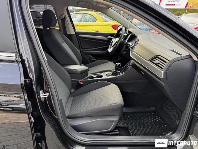 Volkswagen Jetta 31 interauto-car