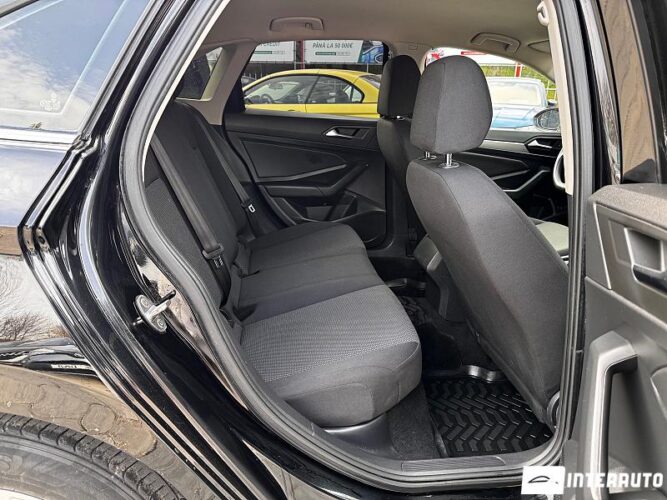 Volkswagen Jetta 41 interauto-car