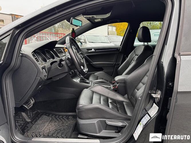 Volkswagen Golf GTE 38 interauto-car