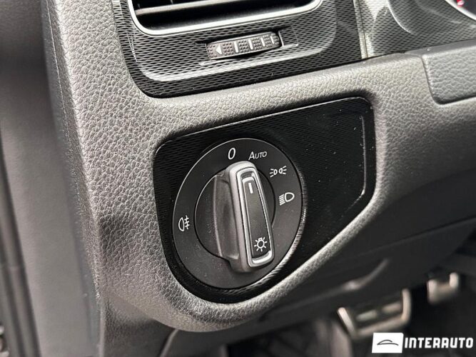 Volkswagen Golf GTE 46 interauto-car