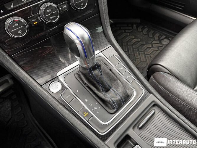 Volkswagen Golf GTE 45 interauto-car