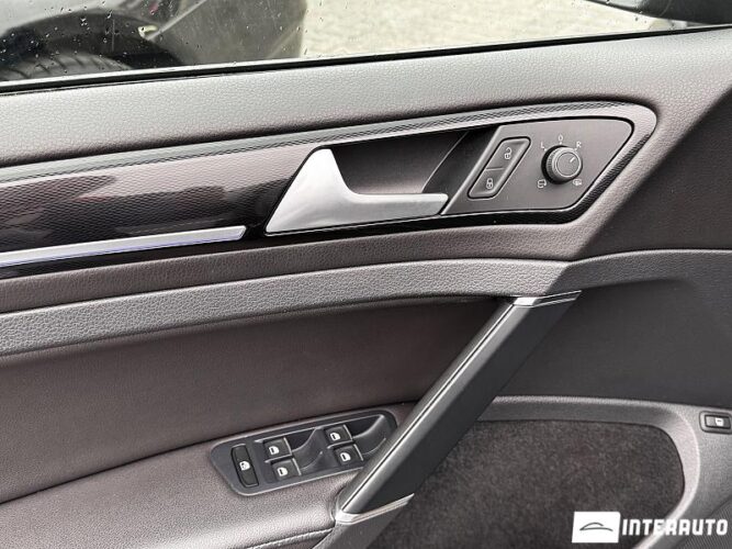 Volkswagen Golf GTE 47 interauto-car