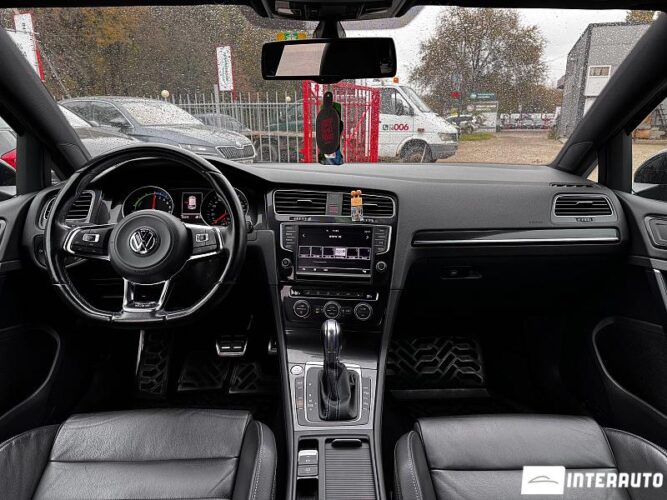 Volkswagen Golf GTE 37 interauto-car