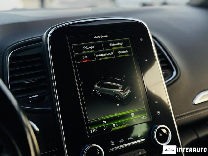 Renault Grand Scenic 43 interauto-car