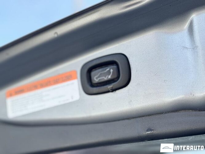 Mitsubishi Outlander 36 interauto-car