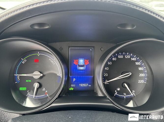 Toyota C-HR 37 interauto-car