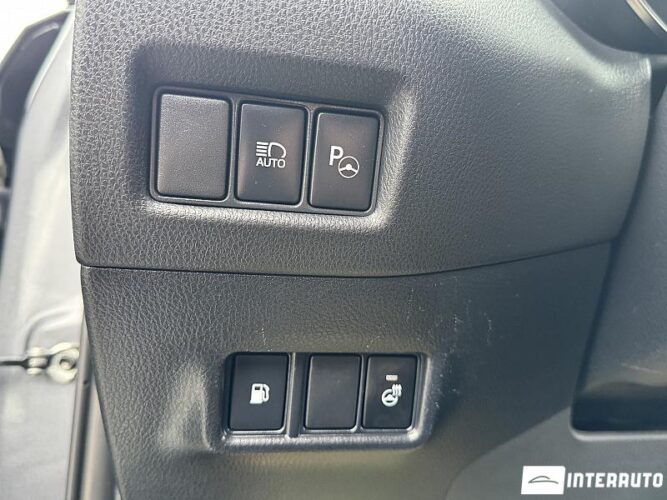 Toyota C-HR 49 interauto-car