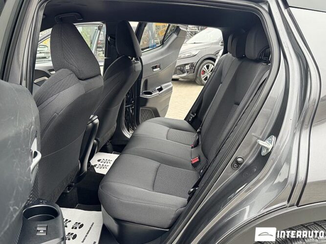 Toyota C-HR 42 interauto-car