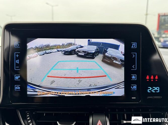 Toyota C-HR 39 interauto-car