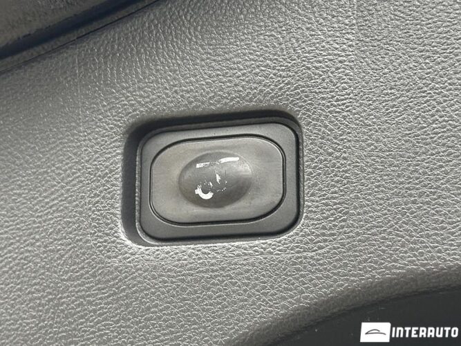 Ford Mondeo 51 interauto-car