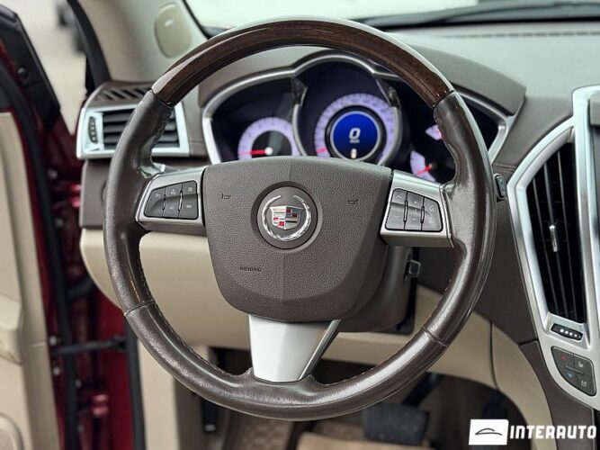 Cadillac SRX 42 interauto-car