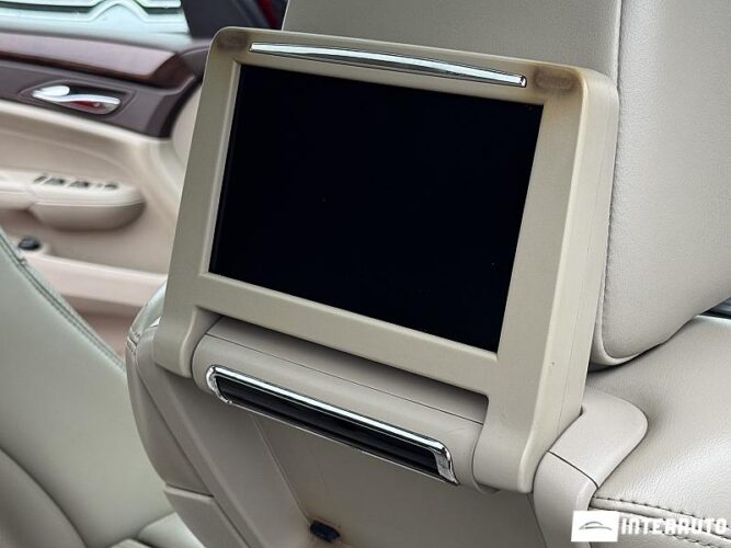 Cadillac SRX 51 interauto-car