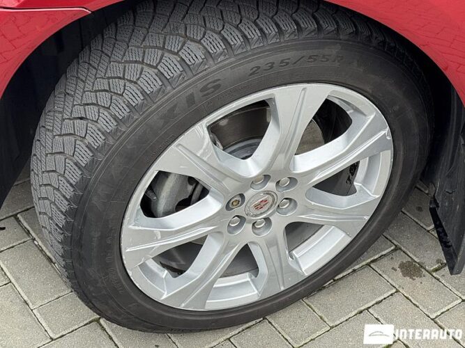 Cadillac SRX 60 interauto-car