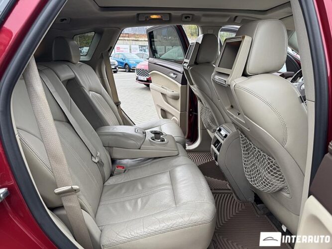 Cadillac SRX 49 interauto-car