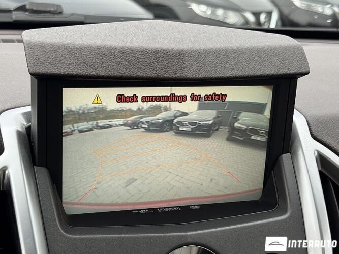 Cadillac SRX 44 interauto-car