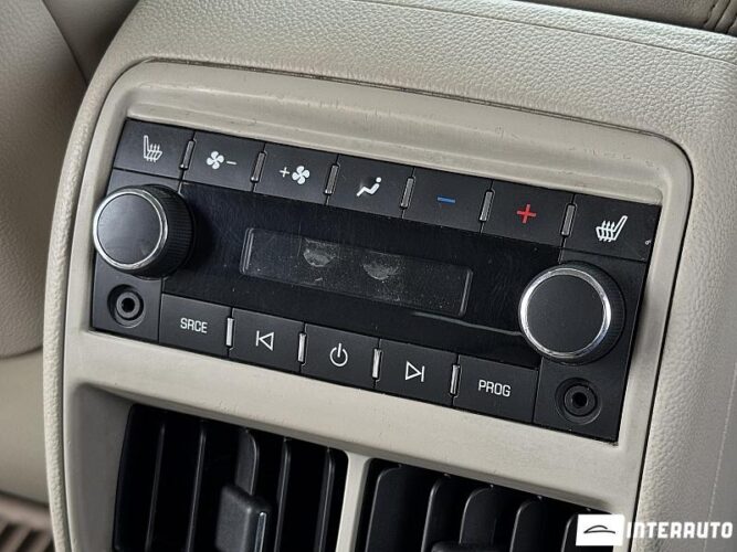 Cadillac SRX 52 interauto-car