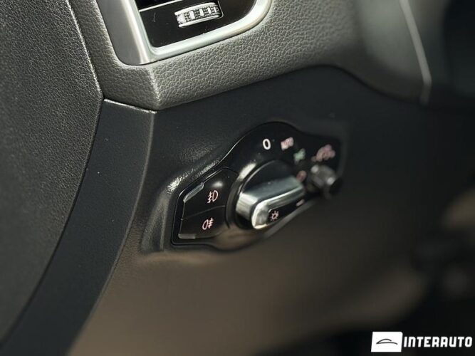 Audi Q5 42 interauto-car