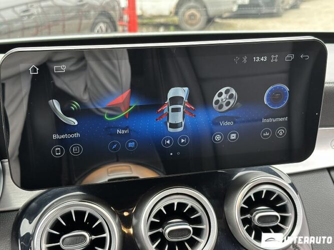 Mercedes C 180 34 interauto-car