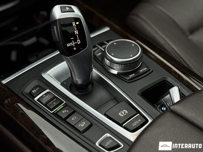 BMW X5 4.0e 46 interauto-car