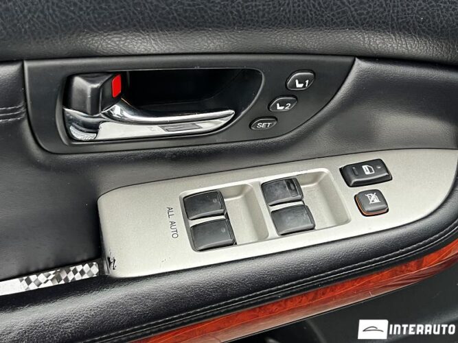 Lexus RX 300 43 interauto-car