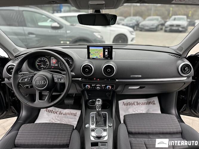 Audi A3 E-tron 36 interauto-car