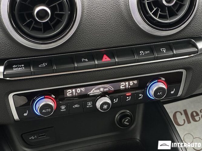 Audi A3 E-tron 41 interauto-car